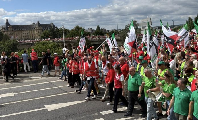 Hiljade demonstranata na ulicama Luksemburga protiv penzijske reforme