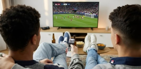 Kasne utakmice, alkohol i brza hrana mogu ugroziti muško zdravlje tokom Svetskog prvenstva
