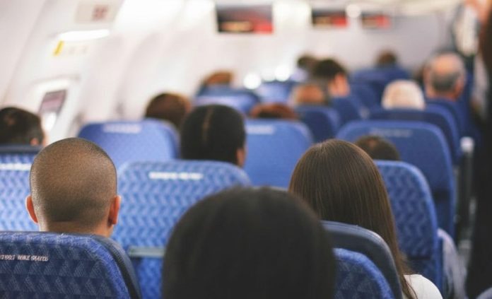 Ovu naviku u avionu mnogi smatraju bezazlenom, a može vas skupo koštati