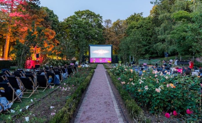 Besplatni bioskop pod zvezdama u Eschu