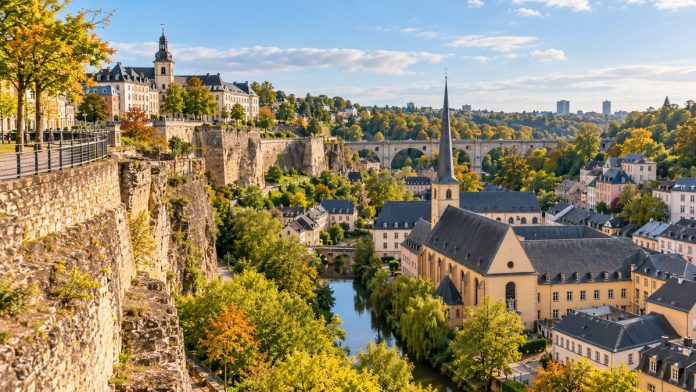 AI ilustracija panorame Luksemburga uz vest o rang-listi destinacija za život u 2026.